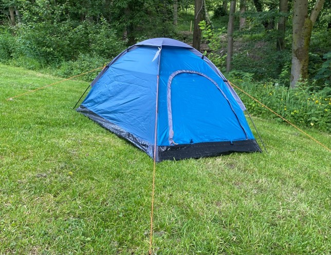Halfords Halfords 2 Person XL Dome Tent With Porch Halfords 2 Person XL Dome Tent With Porch