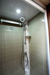 A tiled shower (which looks like real tiles!)
