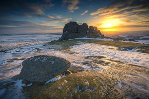Dartmoor in winter (photo courtesy of Pixabay)