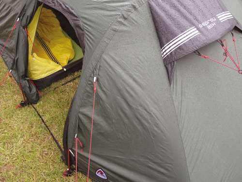 Lightweight tent ventilation